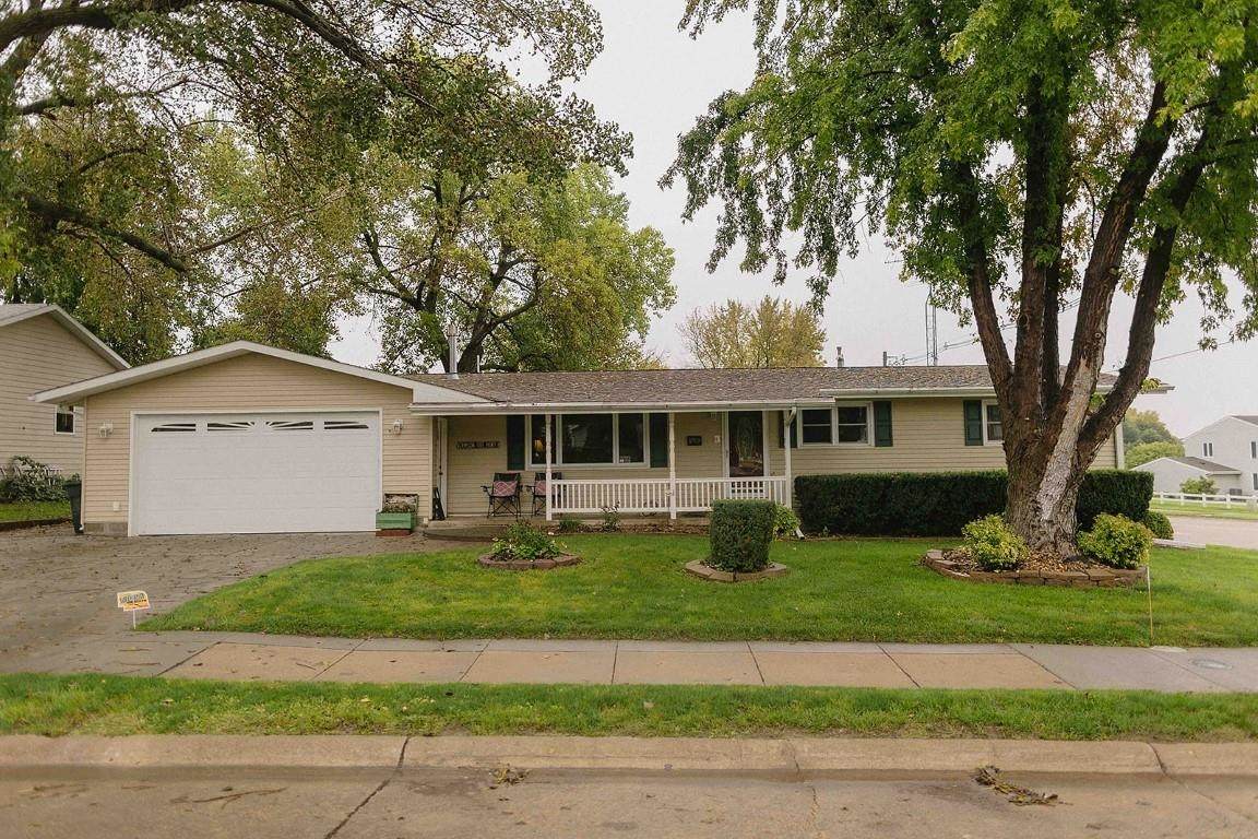1703 40th Street - Photo 1