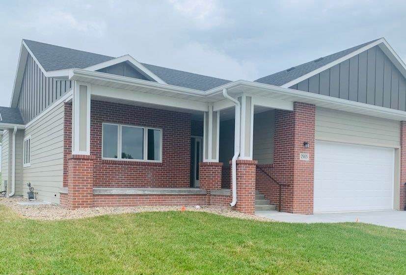 2503 49th Street - Photo 1