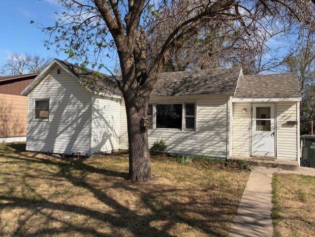 746 6th Street - Photo 1