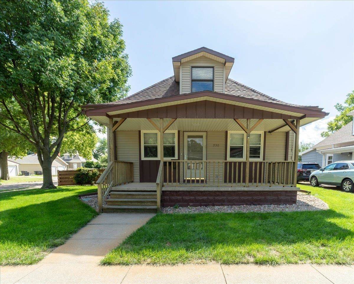 230 6th Street - Photo 1