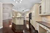 208 Huntington Court - Photo 15