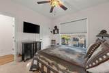 1031 Peachbelt St - Photo 32