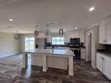 105 Lakeshore Drive N - Photo 3