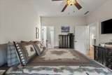 1031 Peachbelt St - Photo 33