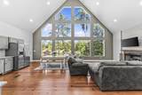 207 Poinsettia Place S - Photo 10