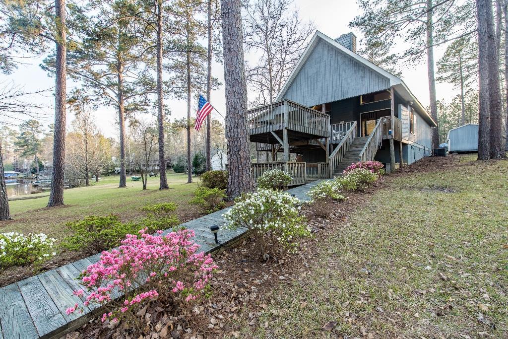 136 Woodslake Drive - Photo 1