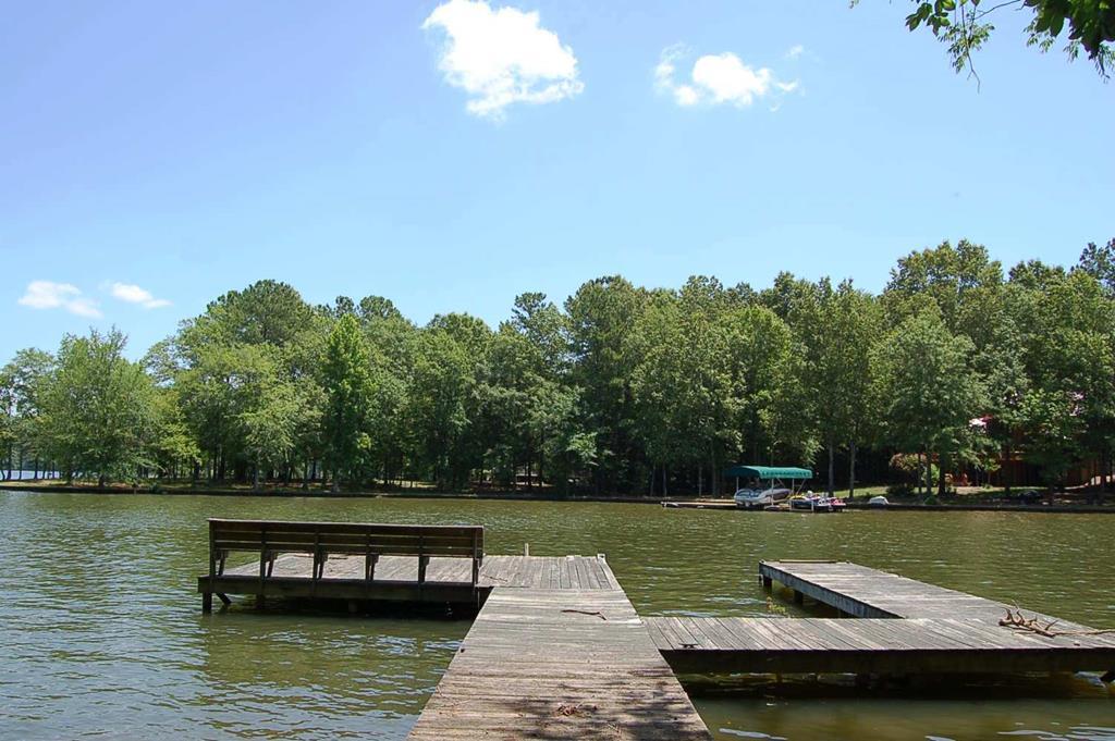 1011 Northwoods Place - Photo 1