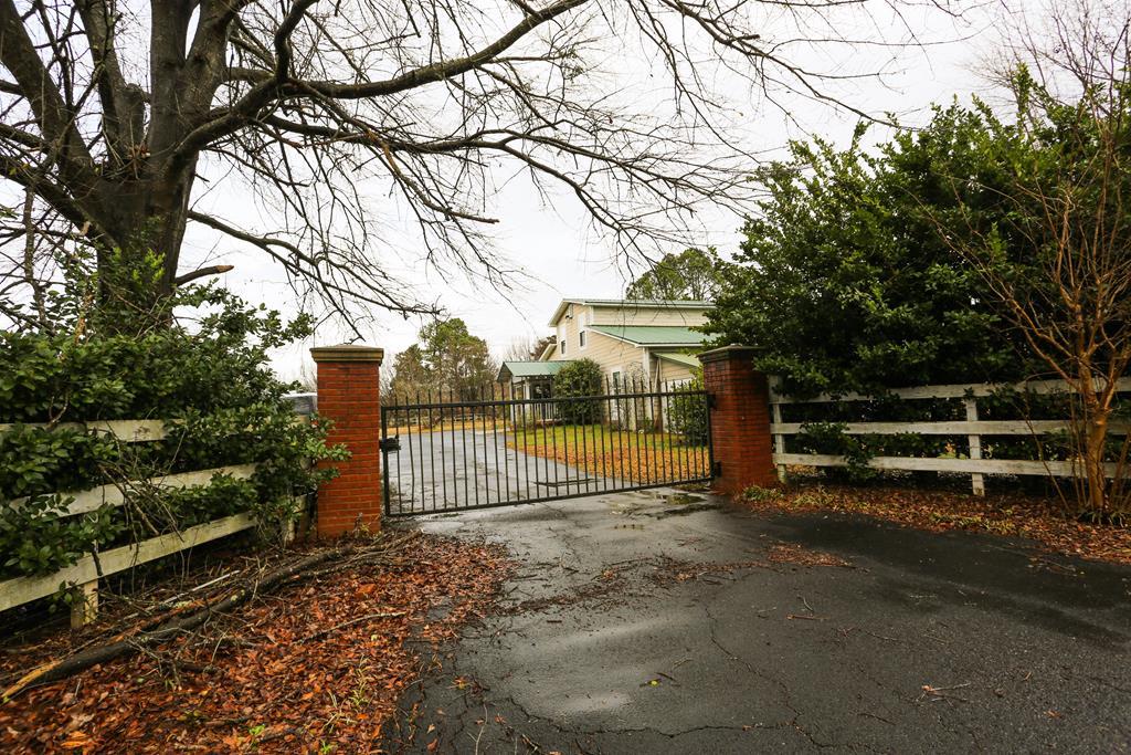 120 Kent Drive - Photo 1