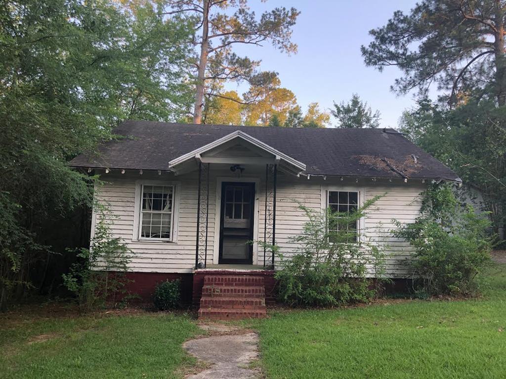 178 Coombs Avenue - Photo 1