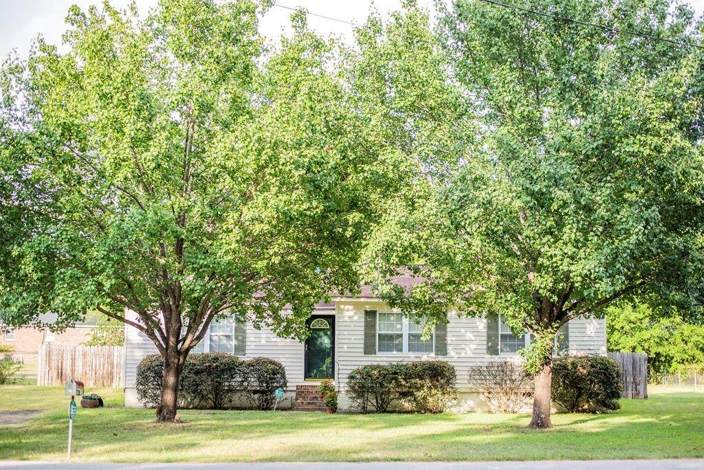 830 Gwendolyn St - Photo 1