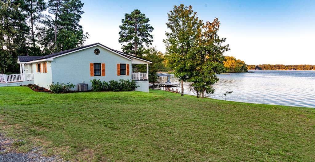 377 Sheffield Lane W - Photo 1