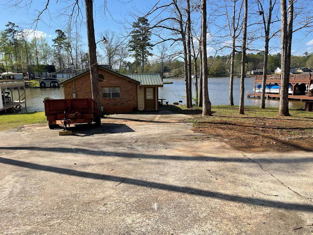 250 Shelton Dr - Photo 1