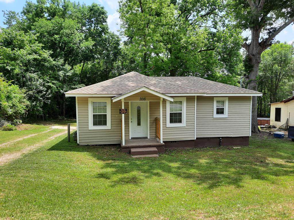 108 Hardwick - Photo 1
