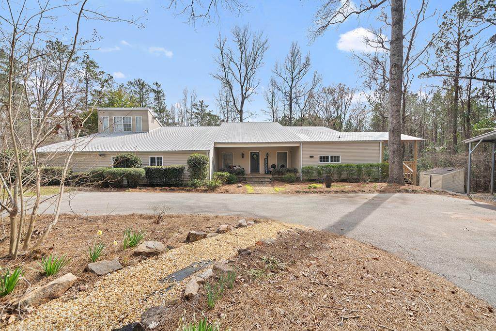 881 Highway 18 - Photo 1