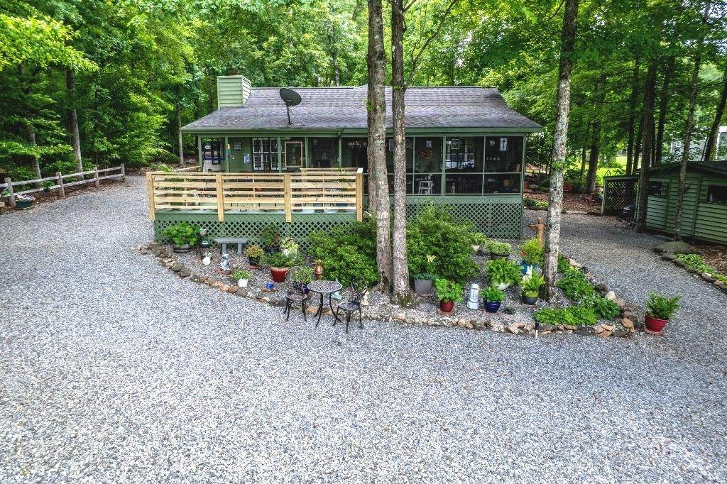 102 Montego Court - Photo 1