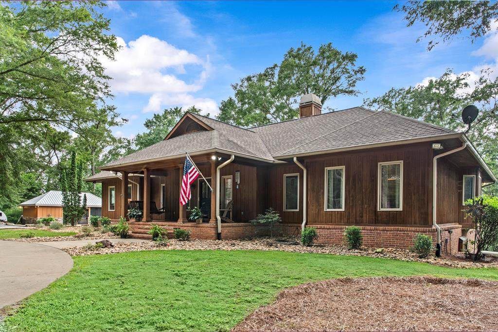 200 Old Country Club Road Ne - Photo 1