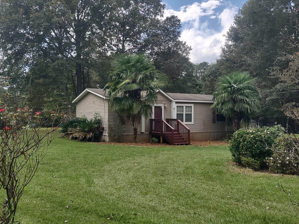 204 Thomas Drive - Photo 1