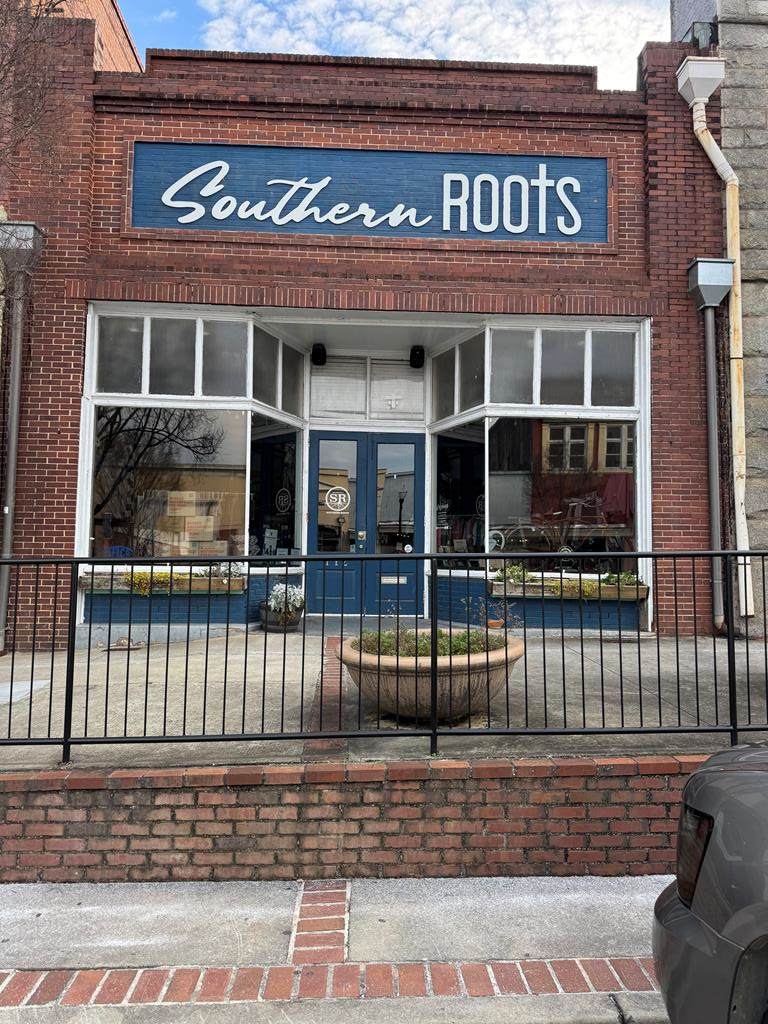 112 S Wayne - Photo 1