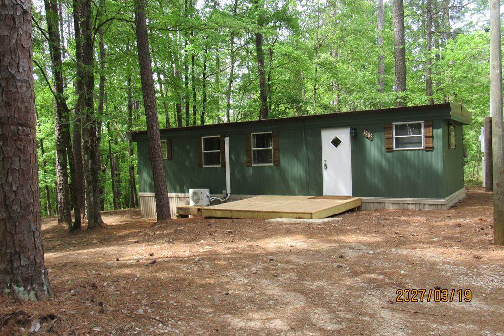 1302 Oconee Drive - Photo 1