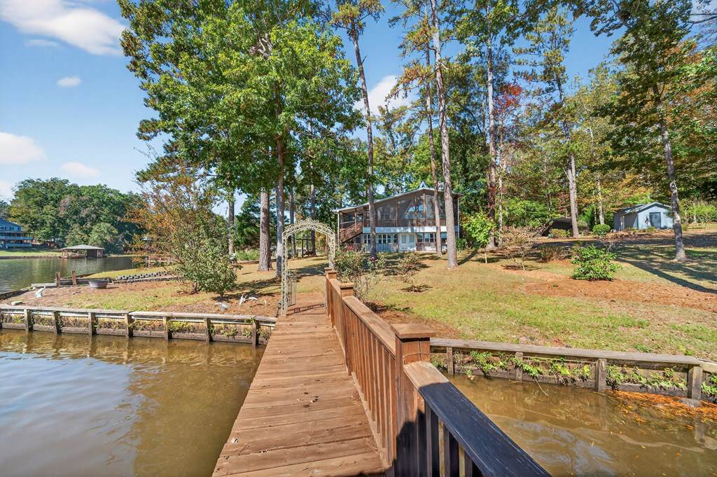 https://bt-photos.global.ssl.fastly.net/milledgeville/orig_boomver_1_56655-2.jpg