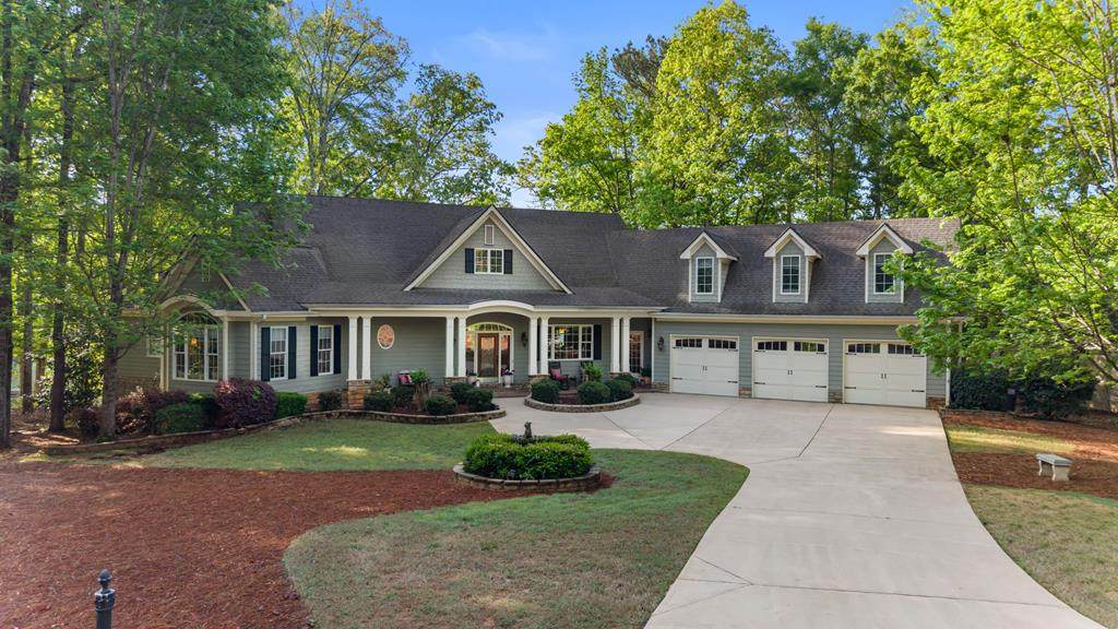 1020 Peachtree Court - Photo 1