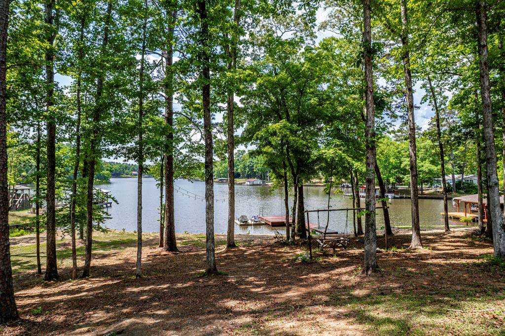 145 Quiet Cove Ln - Photo 1