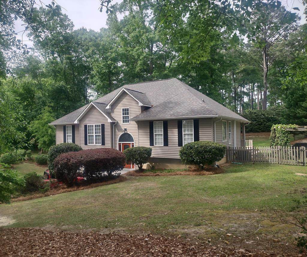 117 Lakeshore Drive S - Photo 1