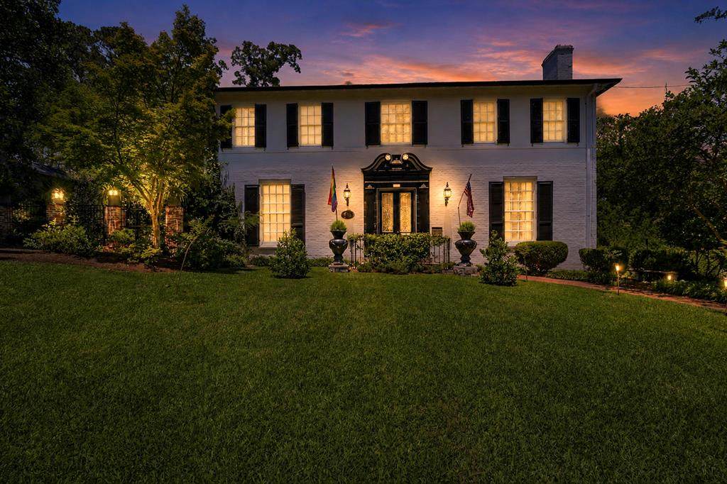 3155 Ingleside Dr. - Photo 1