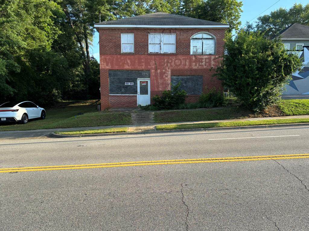 111 West Franklin St. - Photo 1