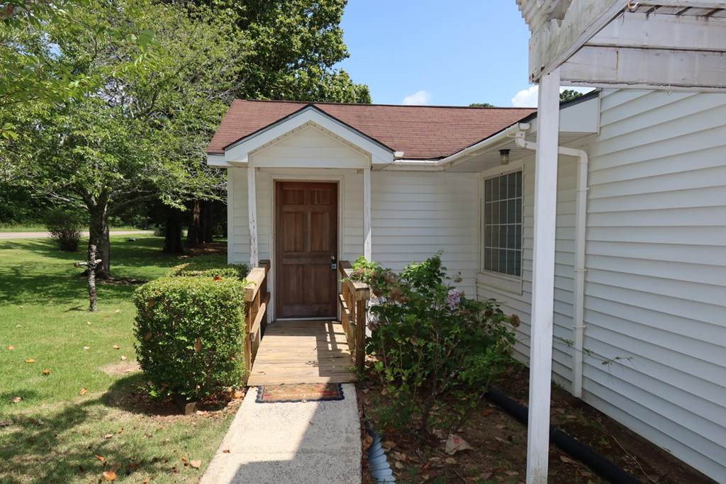 https://bt-photos.global.ssl.fastly.net/milledgeville/orig_boomver_1_56925-2.jpg