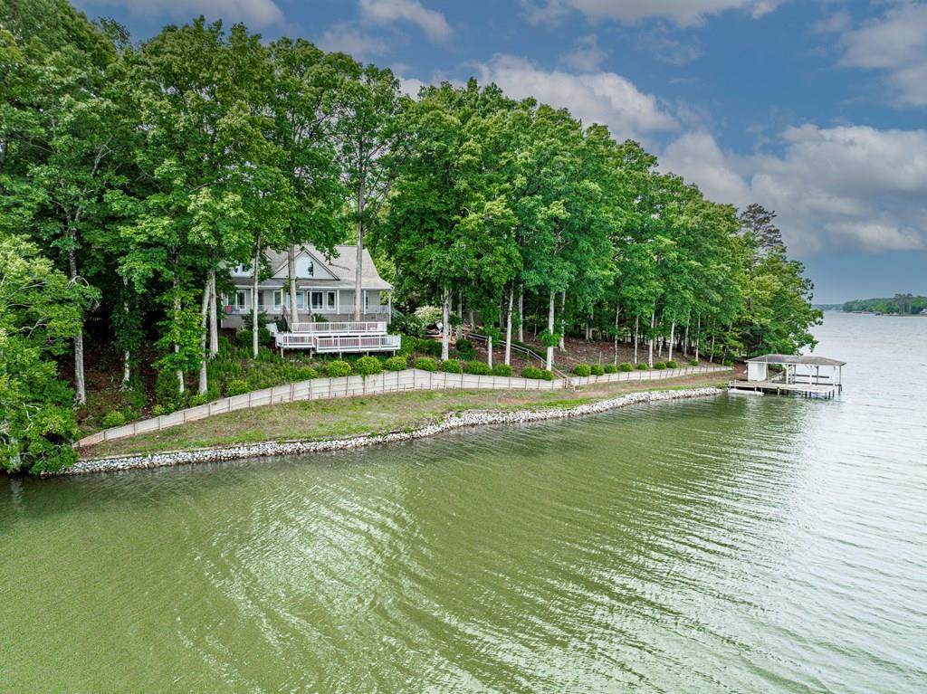 250 Village Court - Photo 1
