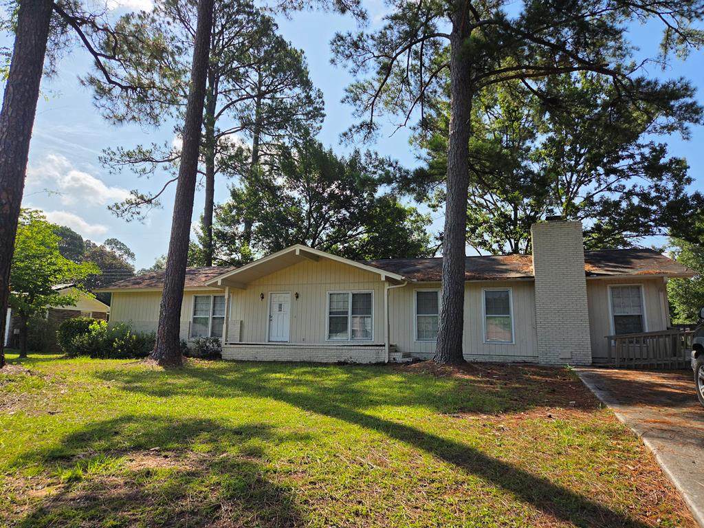 1839 Holly Hill Rd - Photo 1