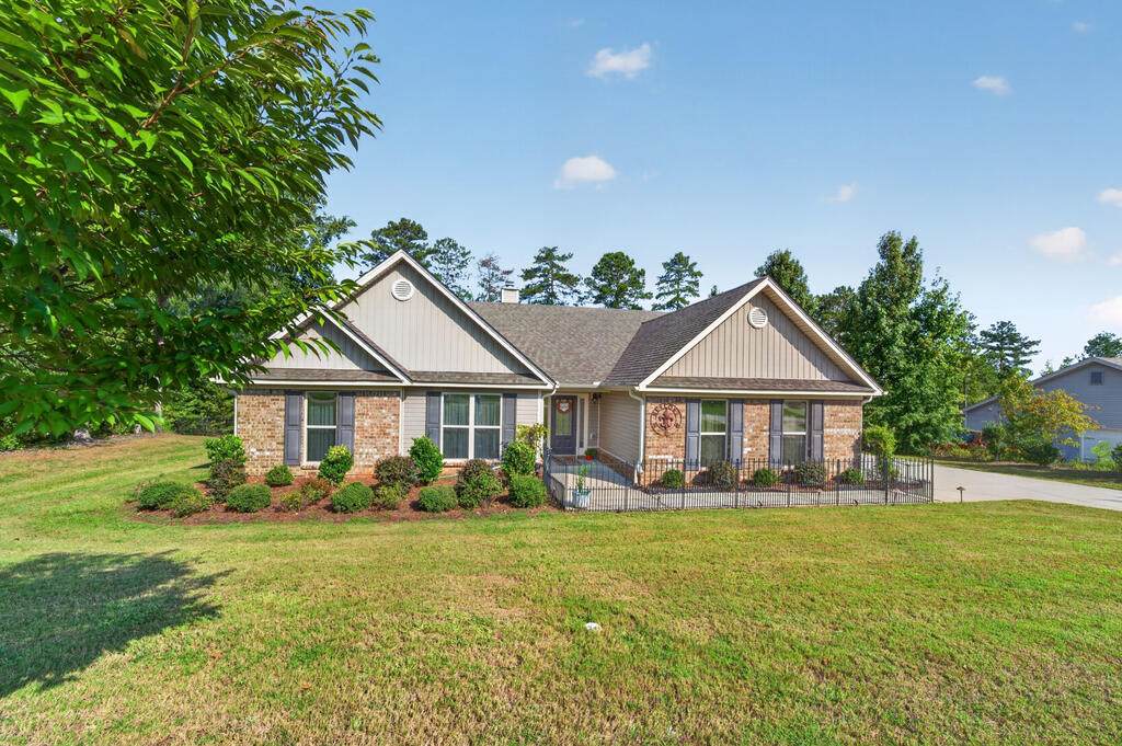 479 High Point Road Nw - Photo 1