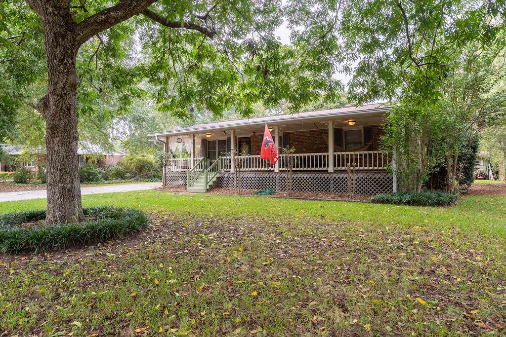 116 Rosewood Drive - Photo 1