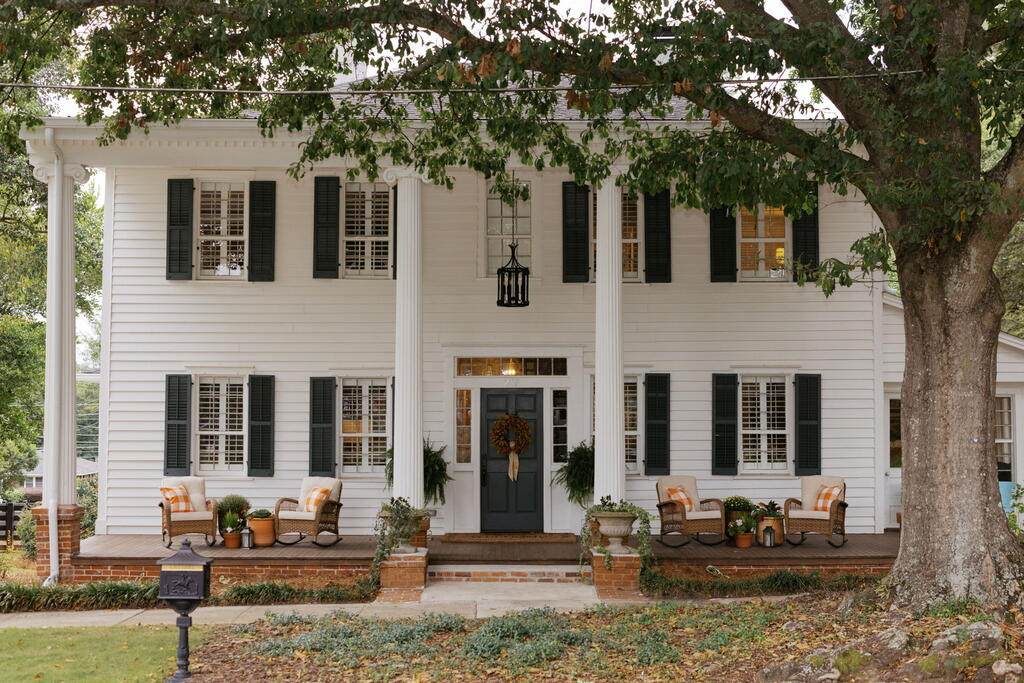 201 Madison Ave - Photo 1