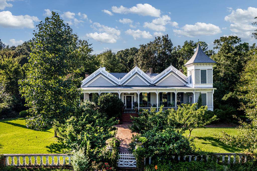 421 Madison Ave - Photo 1