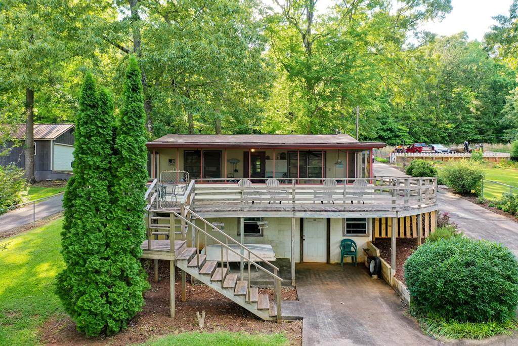 172 Oak Ln - Photo 1