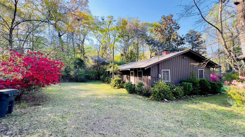 191 Lakeview Drive - Photo 1