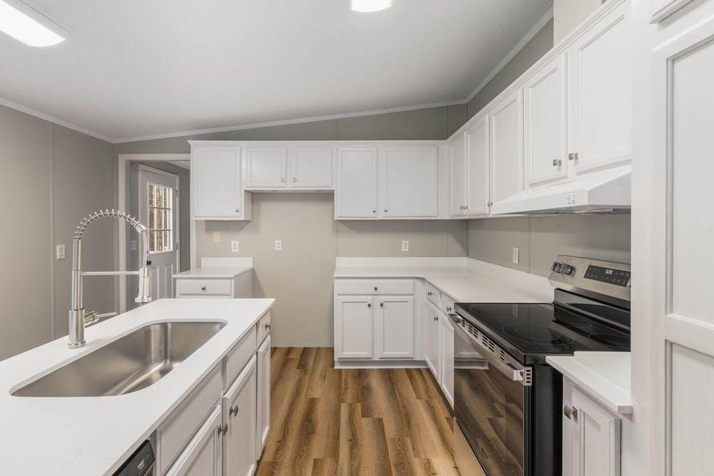138 Clopton Drive - Photo 1