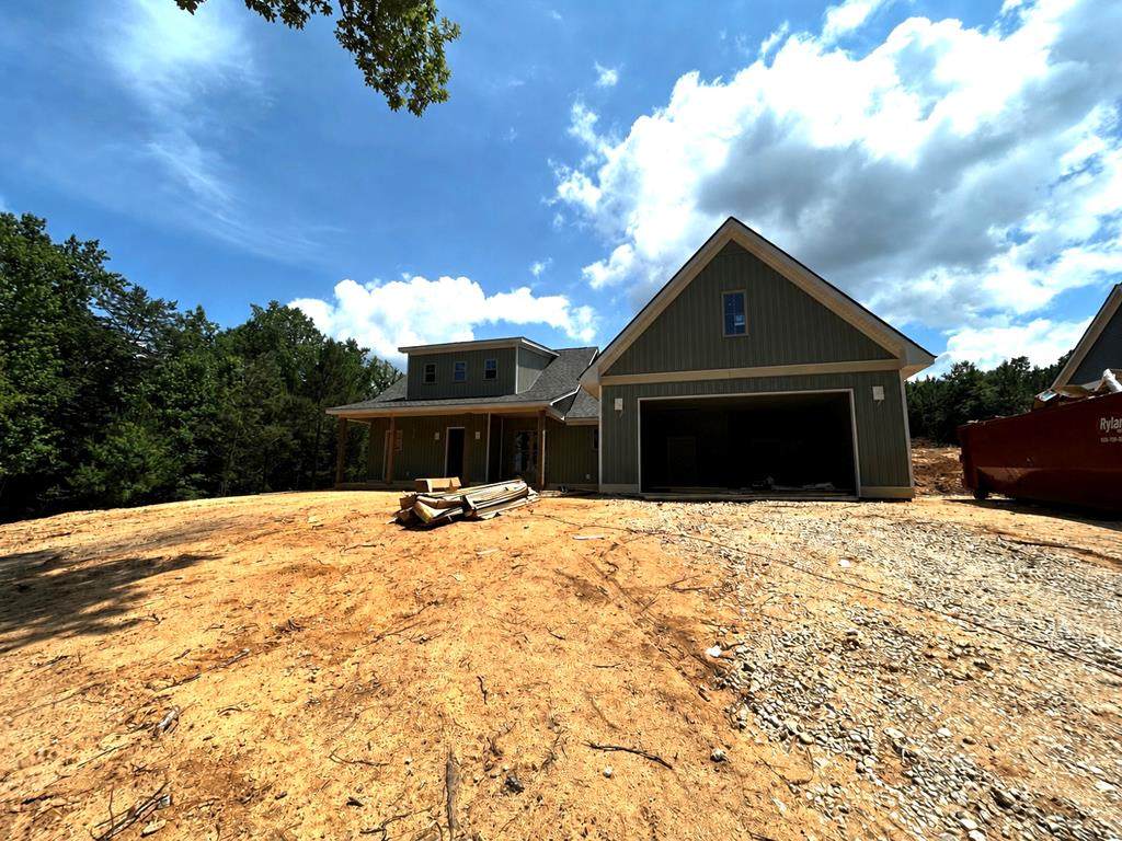 324 Lakeview Drive - Photo 1