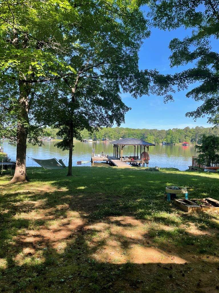 337 Thomas Drive - Photo 1