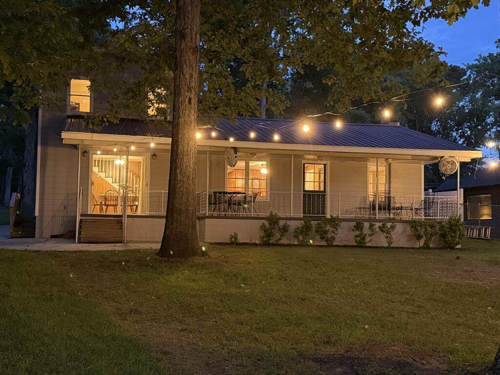 264 Shelton Dr - Photo 1