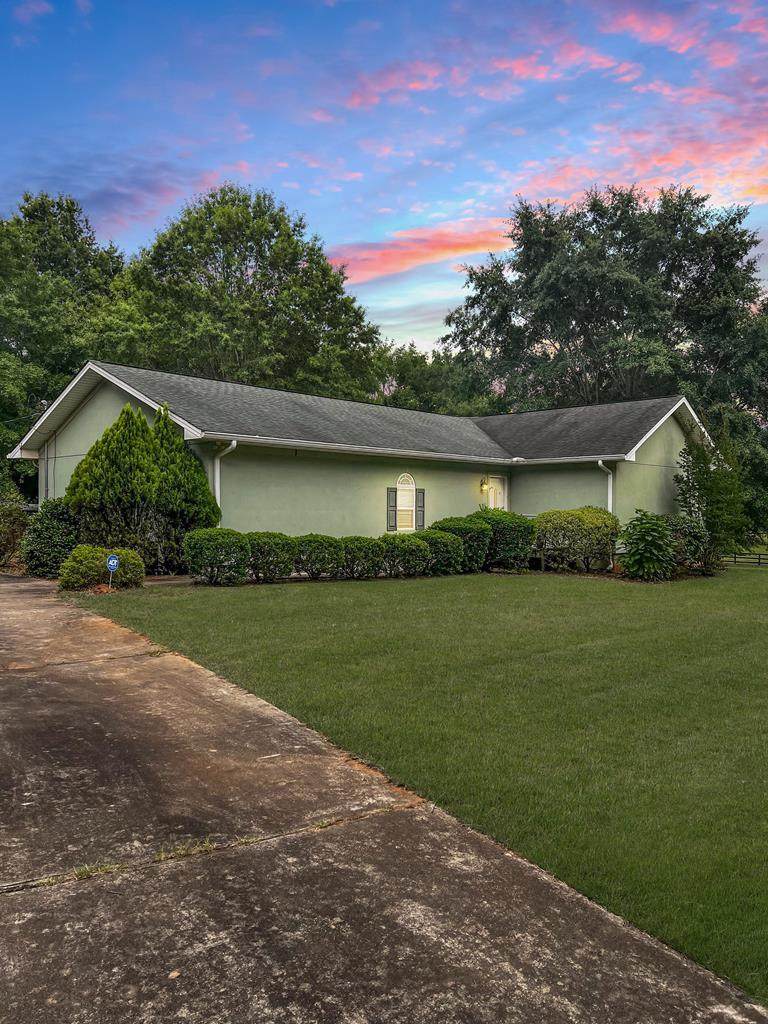 275 Quesenberry Drive - Photo 1