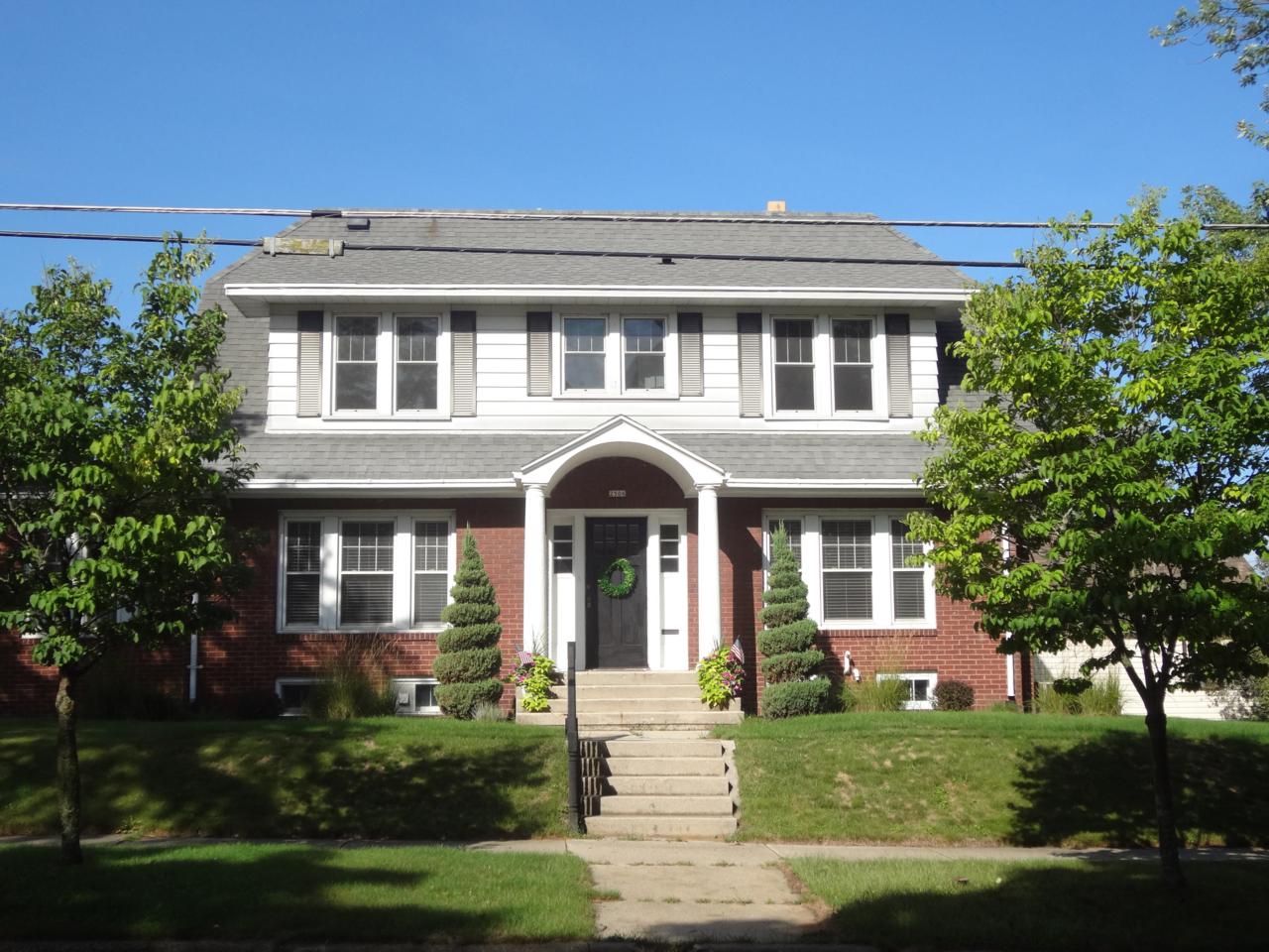 2506 5th St - Photo 1