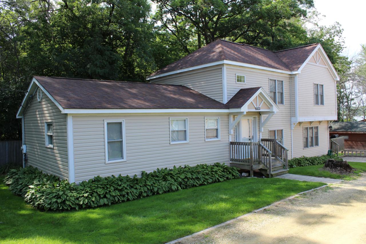 2822 Manor Ln - Photo 1