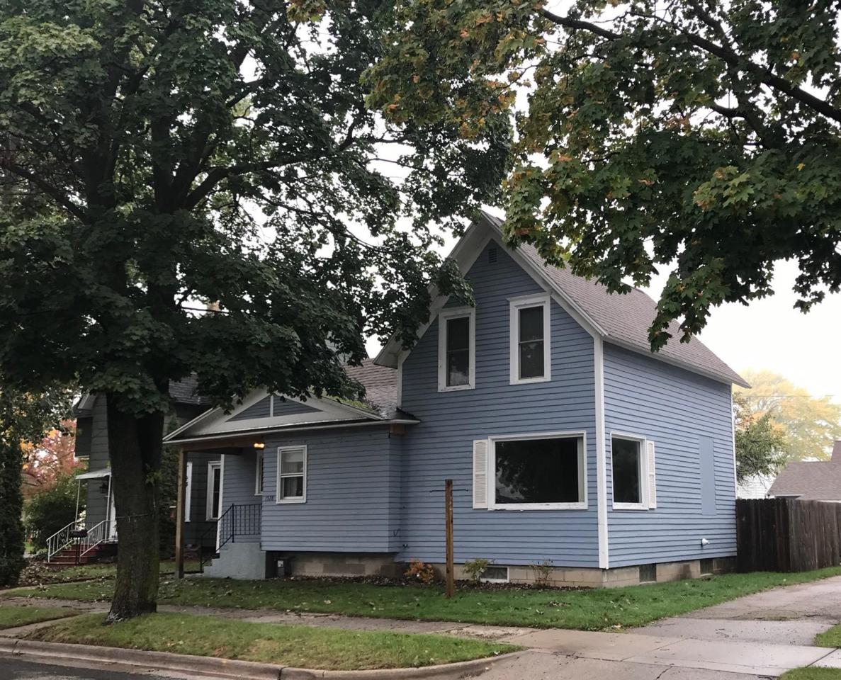 1528 Garfield Ave - Photo 1