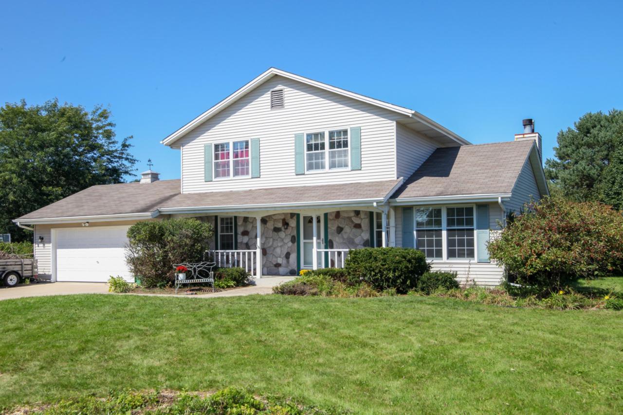 3712 Hickory Ln - Photo 1