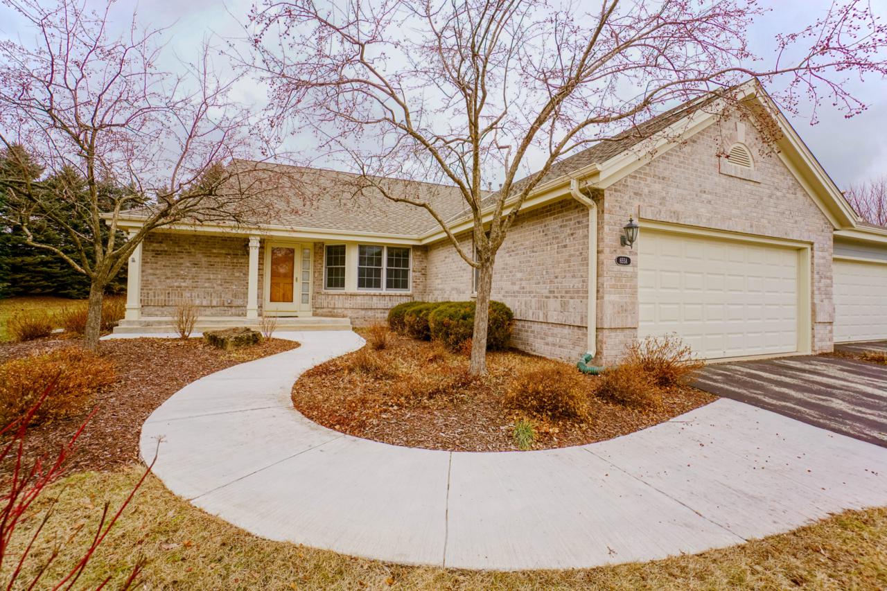 655 Charleston Ct - Photo 1
