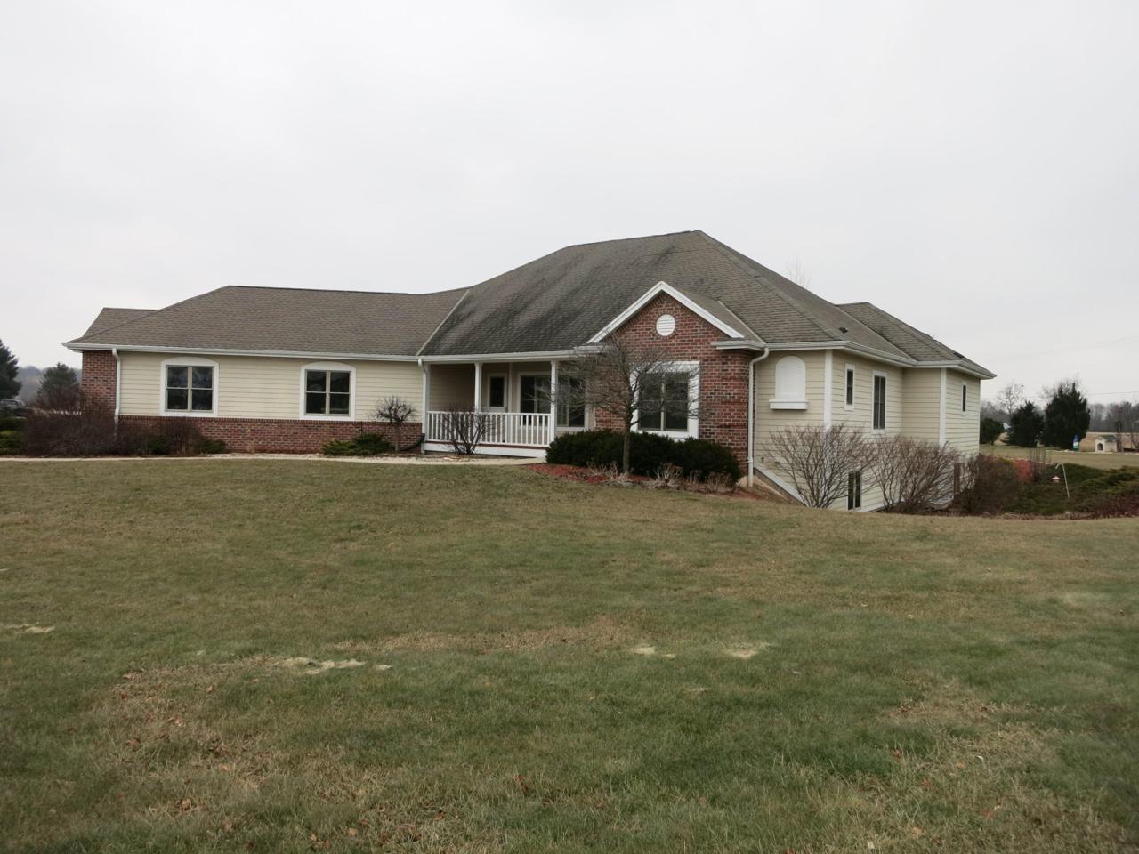 S101W32805 Patten Dr - Photo 1