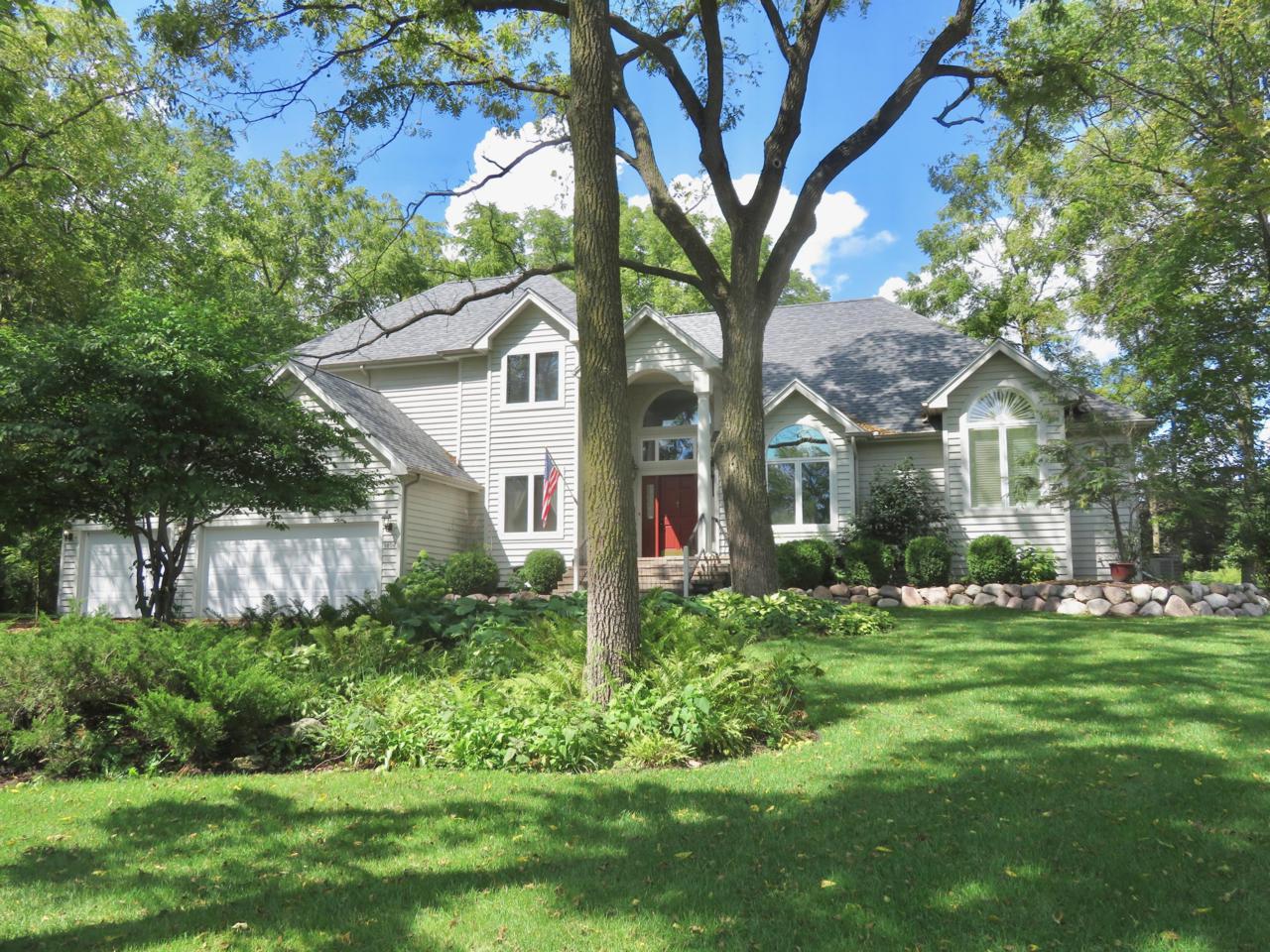 1404 Geneva National Ave N - Photo 1
